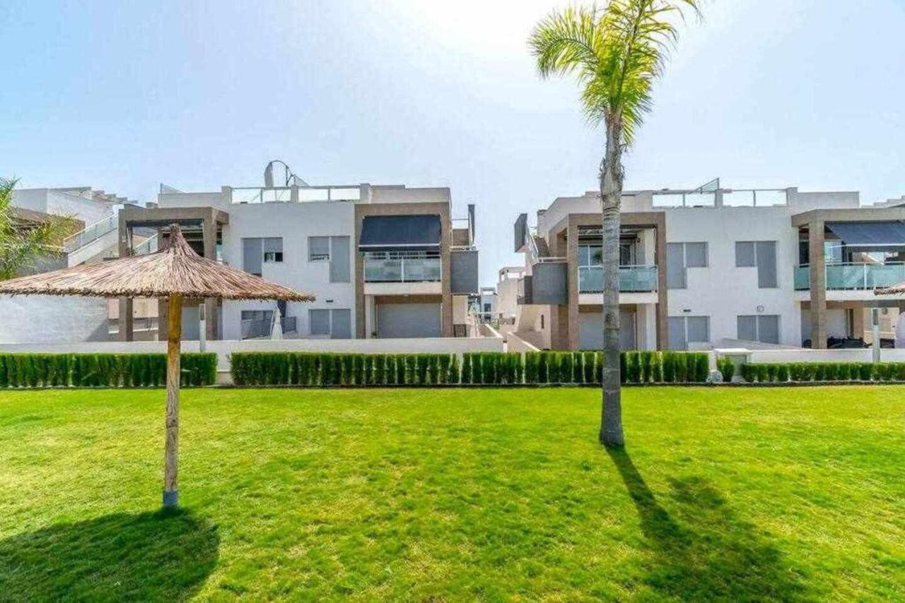 Espanhouse Caroline Bungalow Торевиеха Екстериор снимка