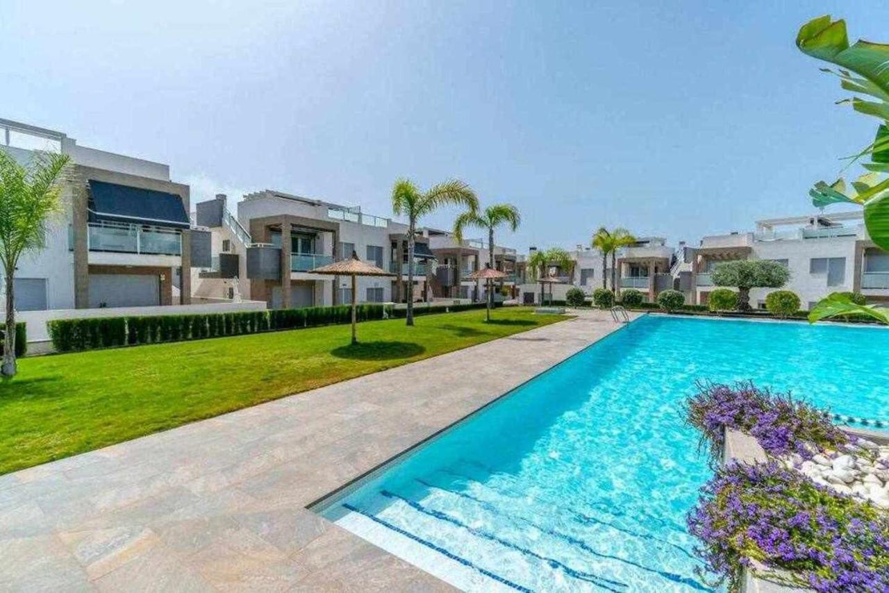Espanhouse Caroline Bungalow Торевиеха Екстериор снимка
