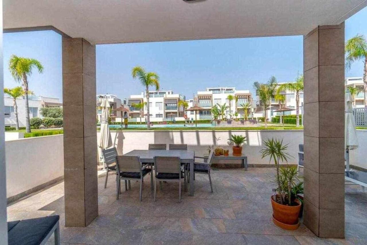 Espanhouse Caroline Bungalow Торевиеха Екстериор снимка