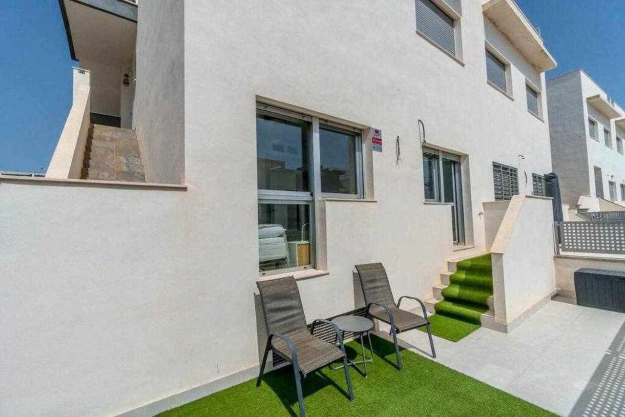 Espanhouse Caroline Bungalow Торевиеха Екстериор снимка